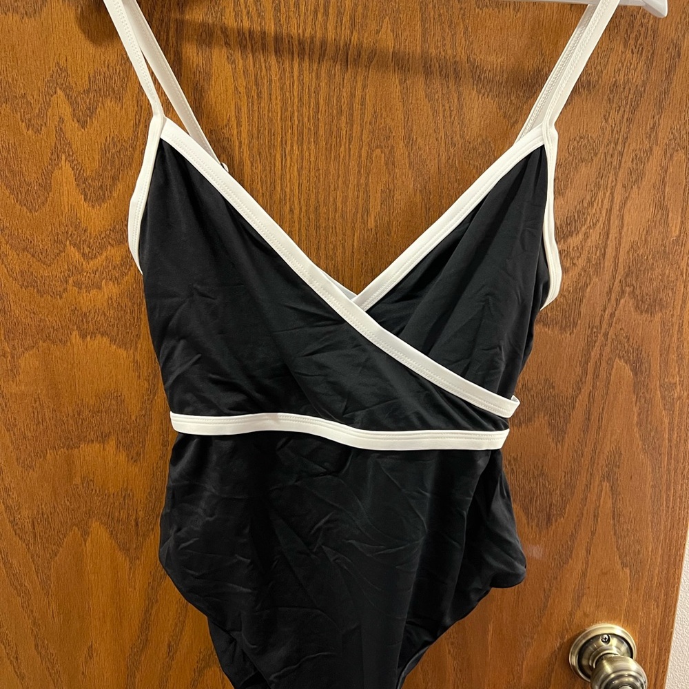 NWT Andie Black & White Swimsuit